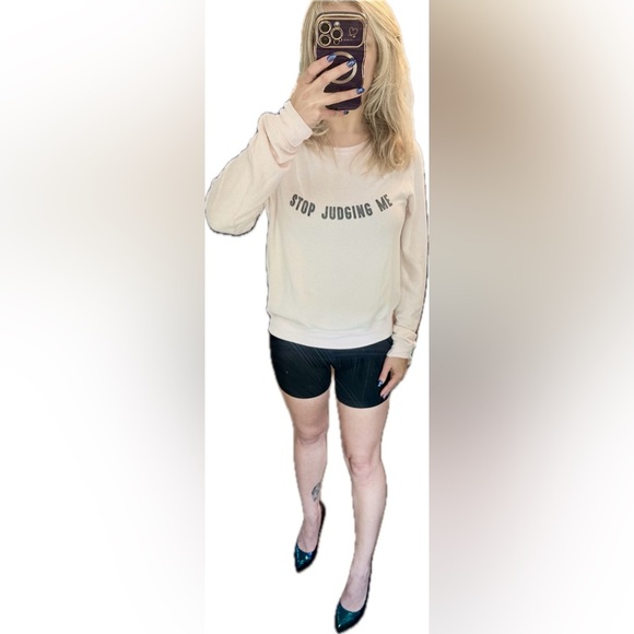Wildfox Light Pink Cozy Sweatshirt “Stop Judging Me” Small - Picture 4 of 4